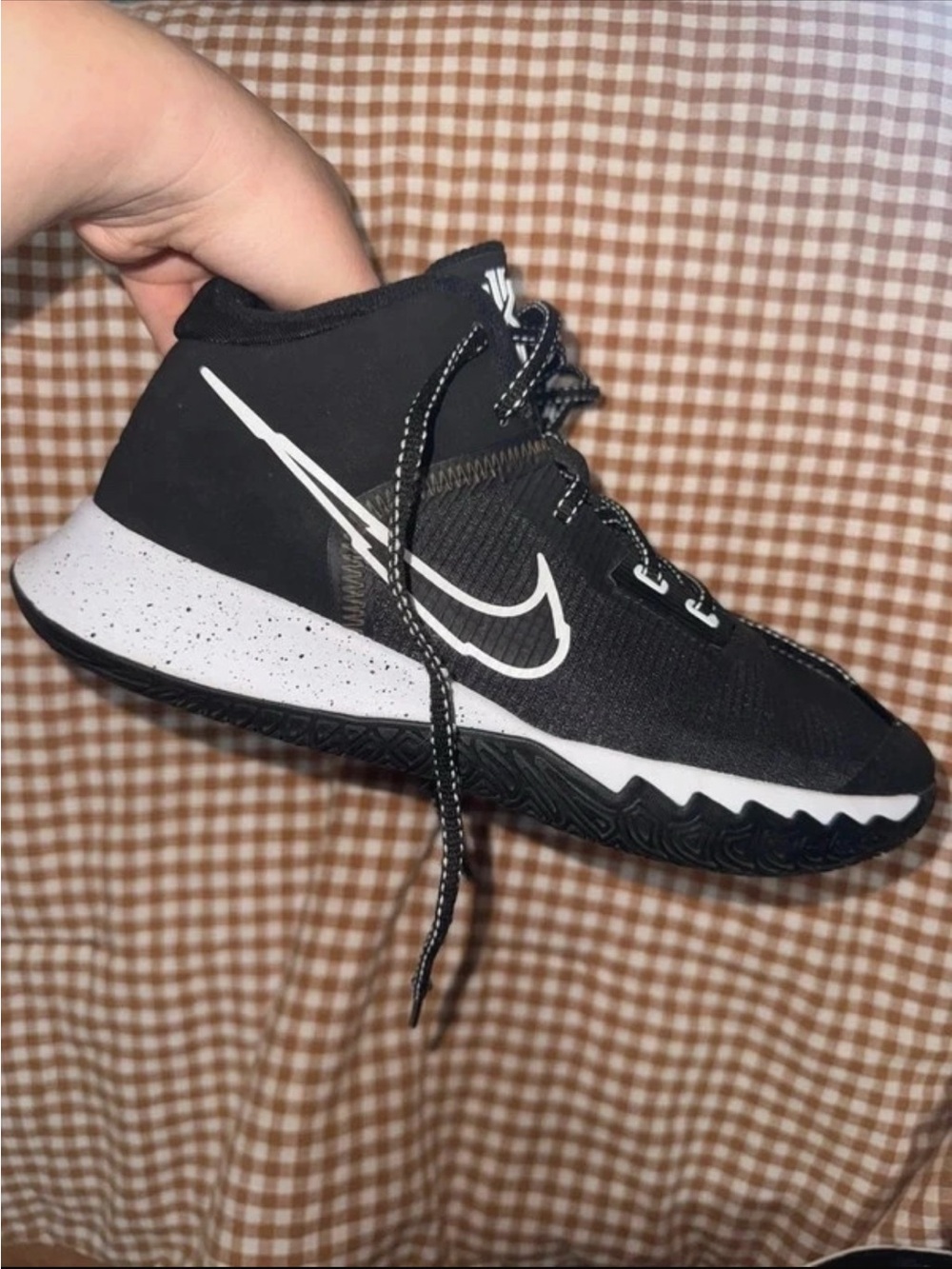 Nike Kyrie Flytrap 4 Youth High-Top Basketball Sneakers